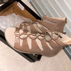 Kenneth Cole, sz 10 Taupe laced up front, zip up back, bootie sandals.  NWT